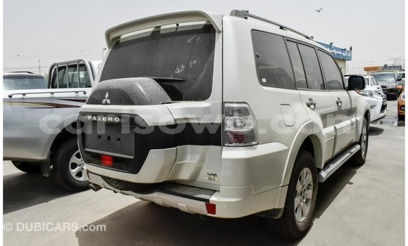 Ra Imported Mitsubishi Pajero funfun Ọkọ̀ in Import - Dubai ni Benin Ra Imported Mitsubishi Pajero funfun Ọkọ̀ in Import - Dubai ni Benin