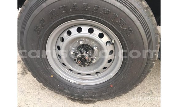Sayi Imported Toyota Land Cruiser White Mota in Import - Dubai a Benin Sayi Imported Toyota Land Cruiser White Mota in Import - Dubai a Benin