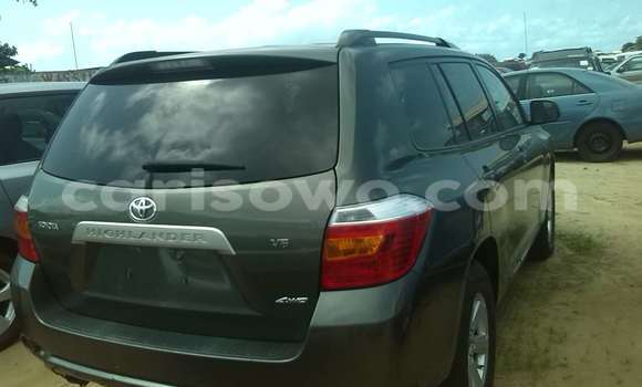 Buy Used Toyota Highlander Green Car in Porto Novo in Benign Buy Used Toyota Highlander Green Car in Porto Novo in Benign