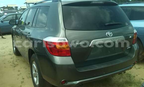 Buy Used Toyota Highlander Green Car in Porto Novo in Benign Buy Used Toyota Highlander Green Car in Porto Novo in Benign