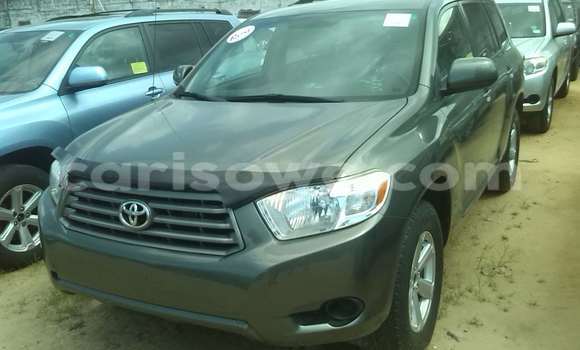 Buy Used Toyota Highlander Green Car in Porto Novo in Benign Buy Used Toyota Highlander Green Car in Porto Novo in Benign