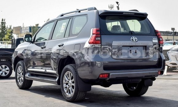 Acheter Neuf Voiture Toyota Land Cruiser Prado Noir à Import - Dubai, Benin Acheter Neuf Voiture Toyota Land Cruiser Prado Noir à Import - Dubai, Benin