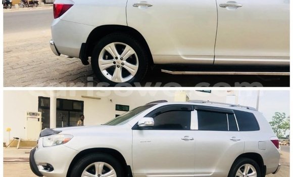 Buy Used Toyota Highlander Silver Car in Cotonou in Benign Buy Used Toyota Highlander Silver Car in Cotonou in Benign