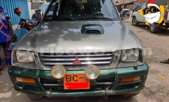 Buy Used Mitsubishi L200 Green Car in Cotonou in Benign Buy Used Mitsubishi L200 Green Car in Cotonou in Benign