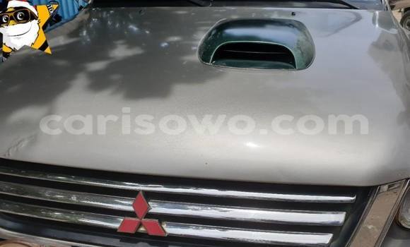 Buy Used Mitsubishi L200 Green Car in Cotonou in Benign Buy Used Mitsubishi L200 Green Car in Cotonou in Benign
