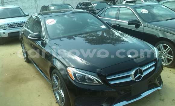 Sayi Na hannu Mercedes-Benz 300–Series Black Mota in Porto Novo a Benin