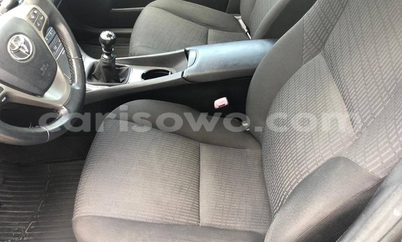 Buy Used Toyota Avensis Blue Car in Cotonou in Benign Buy Used Toyota Avensis Blue Car in Cotonou in Benign