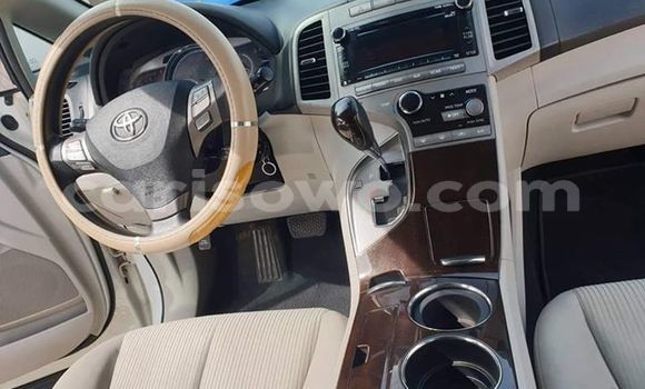 Ra Àlòkù Toyota Venza funfun Ọkọ̀ in Cotonou ni Benin Ra Àlòkù Toyota Venza funfun Ọkọ̀ in Cotonou ni Benin