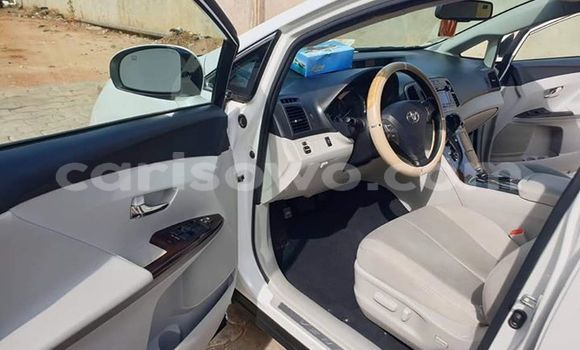 Ra Àlòkù Toyota Venza funfun Ọkọ̀ in Cotonou ni Benin Ra Àlòkù Toyota Venza funfun Ọkọ̀ in Cotonou ni Benin