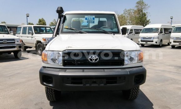 Acheter Neuf Voiture Toyota Land Cruiser Blanc à Import - Dubai, Benin Acheter Neuf Voiture Toyota Land Cruiser Blanc à Import - Dubai, Benin