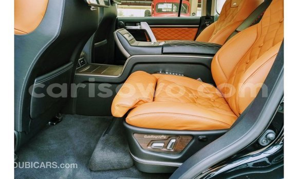 Acheter Import Voiture Toyota Land Cruiser Noir à Import - Dubai, Benin Acheter Import Voiture Toyota Land Cruiser Noir à Import - Dubai, Benin