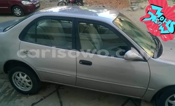 Acheter Occasion Voiture Toyota Corolla Gris à Cotonou, Benin Acheter Occasion Voiture Toyota Corolla Gris à Cotonou, Benin