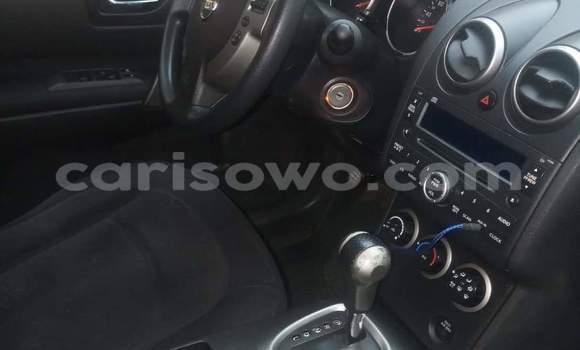 Ra Àlòkù Nissan Rogue funfun Ọkọ̀ in Cotonou ni Benin Ra Àlòkù Nissan Rogue funfun Ọkọ̀ in Cotonou ni Benin