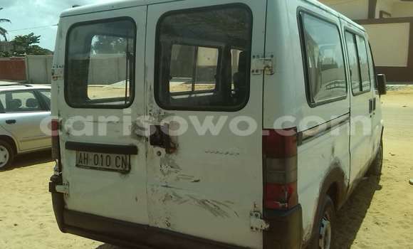 Ra Àlòkù Fiat Barchetta funfun Ọkọ̀ in Cotonou ni Benin Ra Àlòkù Fiat Barchetta funfun Ọkọ̀ in Cotonou ni Benin