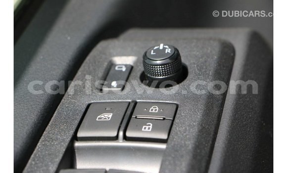 Acheter Import Voiture Toyota Hiace Blanc à Import - Dubai, Benin Acheter Import Voiture Toyota Hiace Blanc à Import - Dubai, Benin