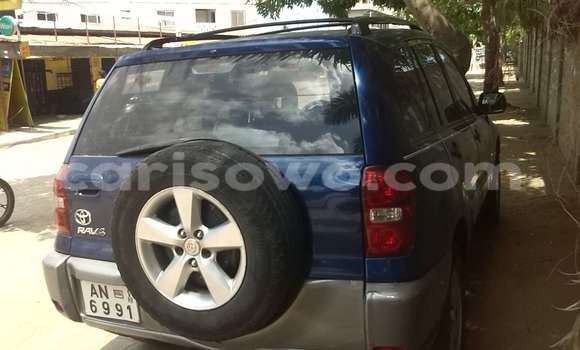 Ra Àlòkù Toyota RAV4 Blue Ọkọ̀ in Cotonou ni Benin Ra Àlòkù Toyota RAV4 Blue Ọkọ̀ in Cotonou ni Benin