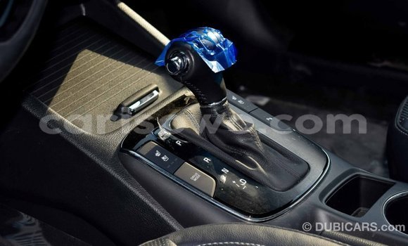 Acheter Import Voiture Kia Cerato Blanc à Import - Dubai, Benin Acheter Import Voiture Kia Cerato Blanc à Import - Dubai, Benin