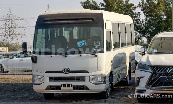 Ra Imported Toyota Coaster funfun Ọkọ̀ akẹ́rù ńlá in Import - Dubai ni Benin Ra Imported Toyota Coaster funfun Ọkọ̀ akẹ́rù ńlá in Import - Dubai ni Benin