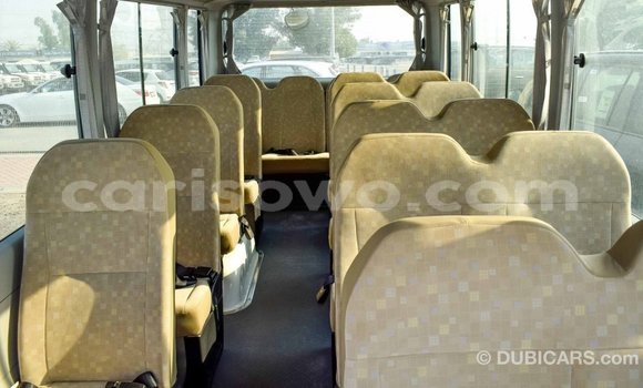 Ra Imported Toyota Coaster funfun Ọkọ̀ akẹ́rù ńlá in Import - Dubai ni Benin Ra Imported Toyota Coaster funfun Ọkọ̀ akẹ́rù ńlá in Import - Dubai ni Benin