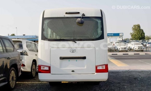 Ra Imported Toyota Coaster funfun Ọkọ̀ akẹ́rù ńlá in Import - Dubai ni Benin Ra Imported Toyota Coaster funfun Ọkọ̀ akẹ́rù ńlá in Import - Dubai ni Benin