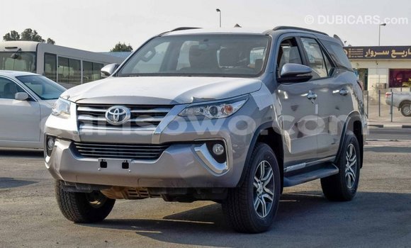 Ra Imported Toyota Fortuner Miiran Ọkọ̀ in Import - Dubai ni Benin Ra Imported Toyota Fortuner Miiran Ọkọ̀ in Import - Dubai ni Benin