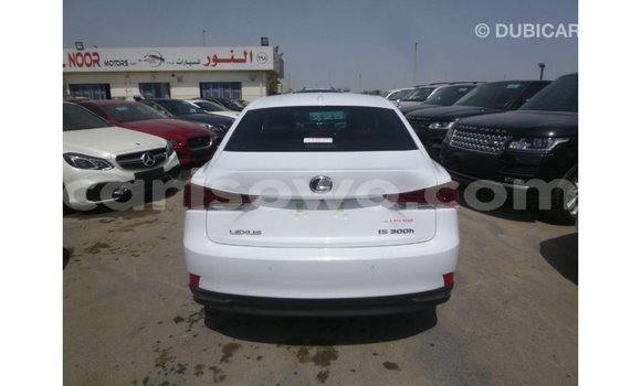 Sayi Imported Lexus IS White Mota in Import - Dubai a Benin Sayi Imported Lexus IS White Mota in Import - Dubai a Benin