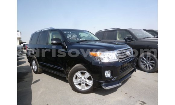 Acheter Import Voiture Toyota Land Cruiser Noir à Import - Dubai, Benin Acheter Import Voiture Toyota Land Cruiser Noir à Import - Dubai, Benin