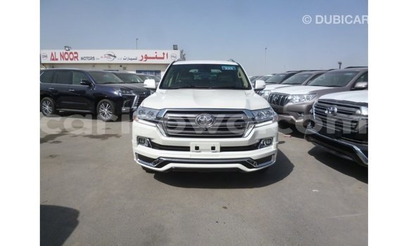 Buy Import Toyota Land Cruiser White Car in Import - Dubai in Benign Buy Import Toyota Land Cruiser White Car in Import - Dubai in Benign