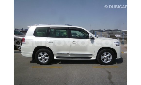 Buy Import Toyota Land Cruiser White Car in Import - Dubai in Benign Buy Import Toyota Land Cruiser White Car in Import - Dubai in Benign
