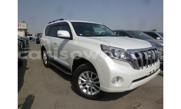Acheter Import Voiture Toyota Prado Blanc à Import - Dubai, Benin Acheter Import Voiture Toyota Prado Blanc à Import - Dubai, Benin