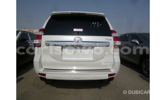 Acheter Import Voiture Toyota Prado Blanc à Import - Dubai, Benin Acheter Import Voiture Toyota Prado Blanc à Import - Dubai, Benin
