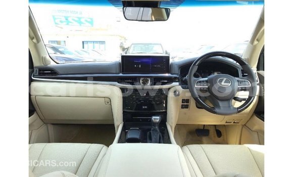 Sayi Imported Lexus LX Black Mota in Import - Dubai a Benin Sayi Imported Lexus LX Black Mota in Import - Dubai a Benin