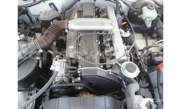 Ra Imported Toyota Land Cruiser funfun Ọkọ̀ in Import - Dubai ni Benin Ra Imported Toyota Land Cruiser funfun Ọkọ̀ in Import - Dubai ni Benin