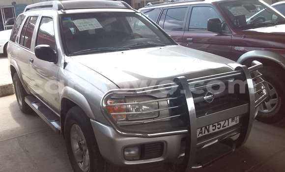 Ra Àlòkù Nissan Pathfinder Silver Ọkọ̀ in Cotonou ni Benin Ra Àlòkù Nissan Pathfinder Silver Ọkọ̀ in Cotonou ni Benin