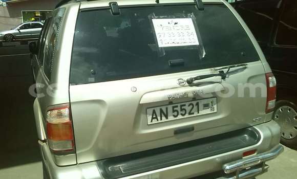 Ra Àlòkù Nissan Pathfinder Silver Ọkọ̀ in Cotonou ni Benin Ra Àlòkù Nissan Pathfinder Silver Ọkọ̀ in Cotonou ni Benin