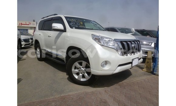 Acheter Import Voiture Toyota Prado Blanc à Import - Dubai, Benin Acheter Import Voiture Toyota Prado Blanc à Import - Dubai, Benin