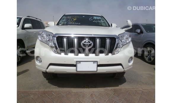 Acheter Import Voiture Toyota Prado Blanc à Import - Dubai, Benin Acheter Import Voiture Toyota Prado Blanc à Import - Dubai, Benin