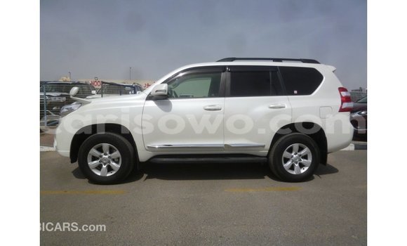 Acheter Import Voiture Toyota Prado Blanc à Import - Dubai, Benin Acheter Import Voiture Toyota Prado Blanc à Import - Dubai, Benin