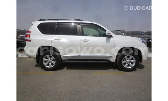Acheter Import Voiture Toyota Prado Blanc à Import - Dubai, Benin Acheter Import Voiture Toyota Prado Blanc à Import - Dubai, Benin