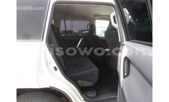 Acheter Import Voiture Toyota Prado Blanc à Import - Dubai, Benin Acheter Import Voiture Toyota Prado Blanc à Import - Dubai, Benin