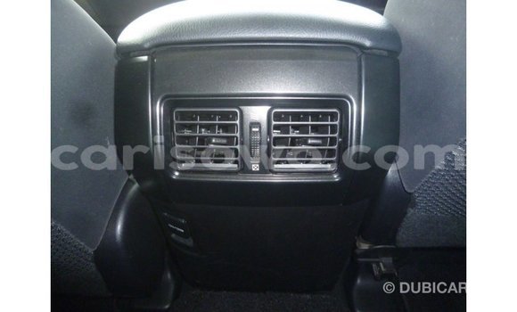 Acheter Import Voiture Toyota Prado Blanc à Import - Dubai, Benin Acheter Import Voiture Toyota Prado Blanc à Import - Dubai, Benin