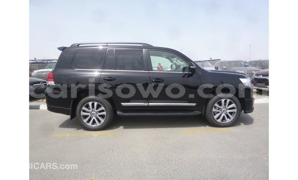 Sayi Imported Toyota Land Cruiser Black Mota in Import - Dubai a Benin Sayi Imported Toyota Land Cruiser Black Mota in Import - Dubai a Benin