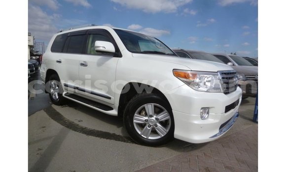 Buy Import Toyota Land Cruiser White Car in Import - Dubai in Benign Buy Import Toyota Land Cruiser White Car in Import - Dubai in Benign
