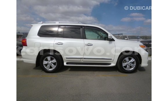 Buy Import Toyota Land Cruiser White Car in Import - Dubai in Benign Buy Import Toyota Land Cruiser White Car in Import - Dubai in Benign