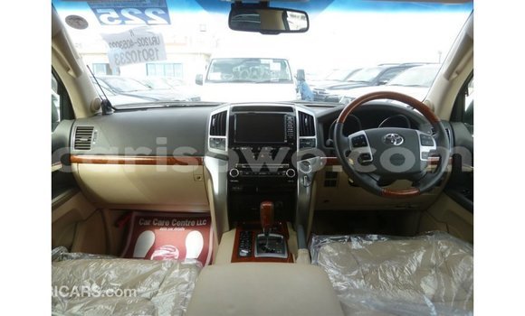Buy Import Toyota Land Cruiser White Car in Import - Dubai in Benign Buy Import Toyota Land Cruiser White Car in Import - Dubai in Benign