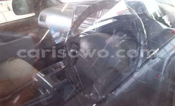 Ra Àlòkù Nissan Serena Alawọ ewe Ọkọ̀ in Cotonou ni Benin Ra Àlòkù Nissan Serena Alawọ ewe Ọkọ̀ in Cotonou ni Benin