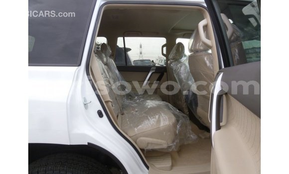 Sayi Imported Toyota Prado White Mota in Import - Dubai a Benin Sayi Imported Toyota Prado White Mota in Import - Dubai a Benin