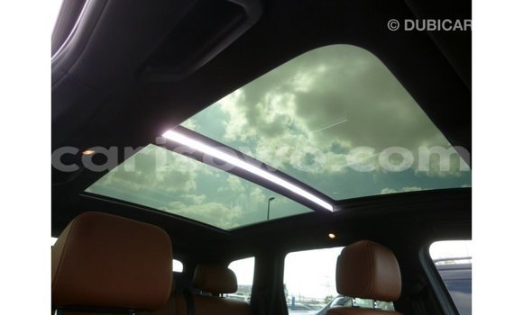 Acheter Import Voiture Volkswagen Touareg Marron à Import - Dubai, Benin Acheter Import Voiture Volkswagen Touareg Marron à Import - Dubai, Benin