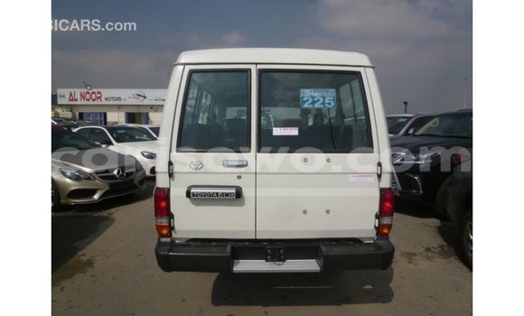 Buy Import Toyota Land Cruiser White Car in Import - Dubai in Benign Buy Import Toyota Land Cruiser White Car in Import - Dubai in Benign