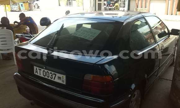 Ra Àlòkù BMW 3–Series Blue Ọkọ̀ in Cotonou ni Benin Ra Àlòkù BMW 3–Series Blue Ọkọ̀ in Cotonou ni Benin